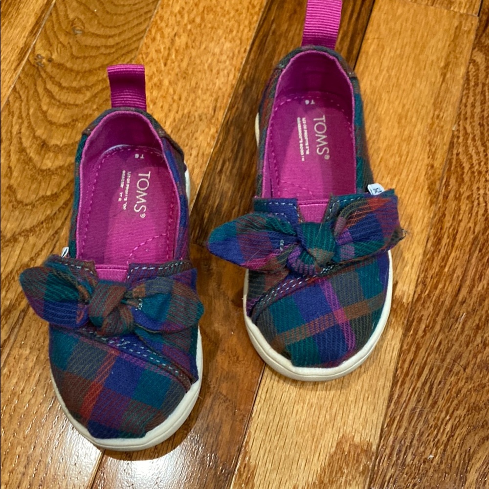Tom’s Plaid Loafers